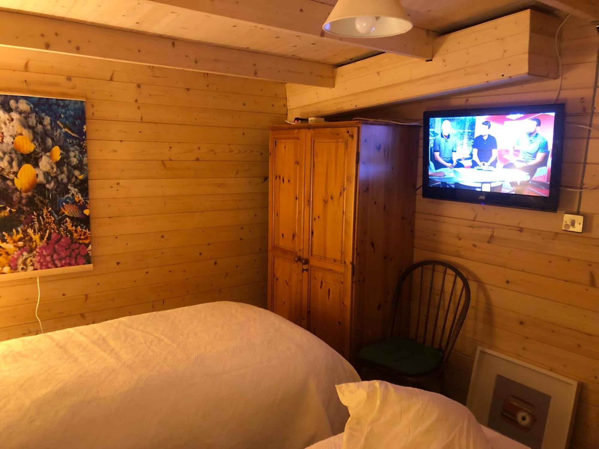 Cosy Garden Log Cabin Salisbury Eksteriør bilde