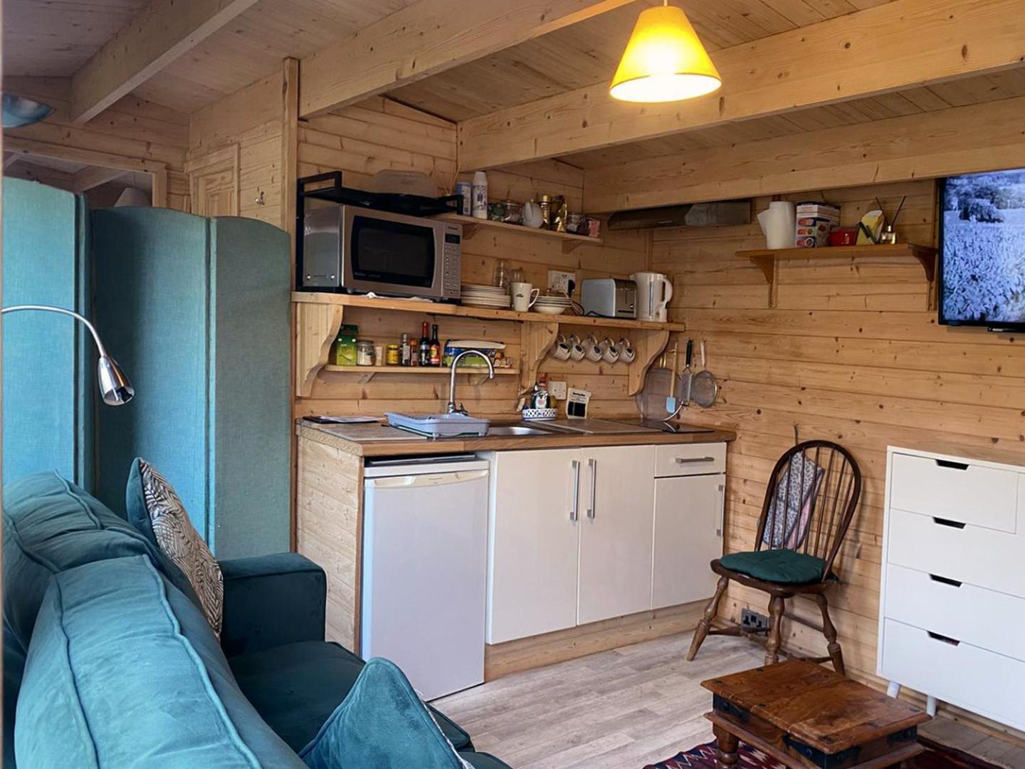 Cosy Garden Log Cabin Salisbury Eksteriør bilde